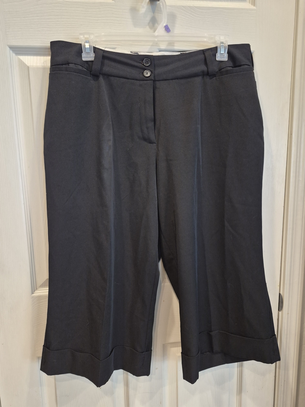 Women's Black Capris Pants